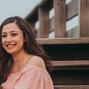 Meet your Posher, Ivone